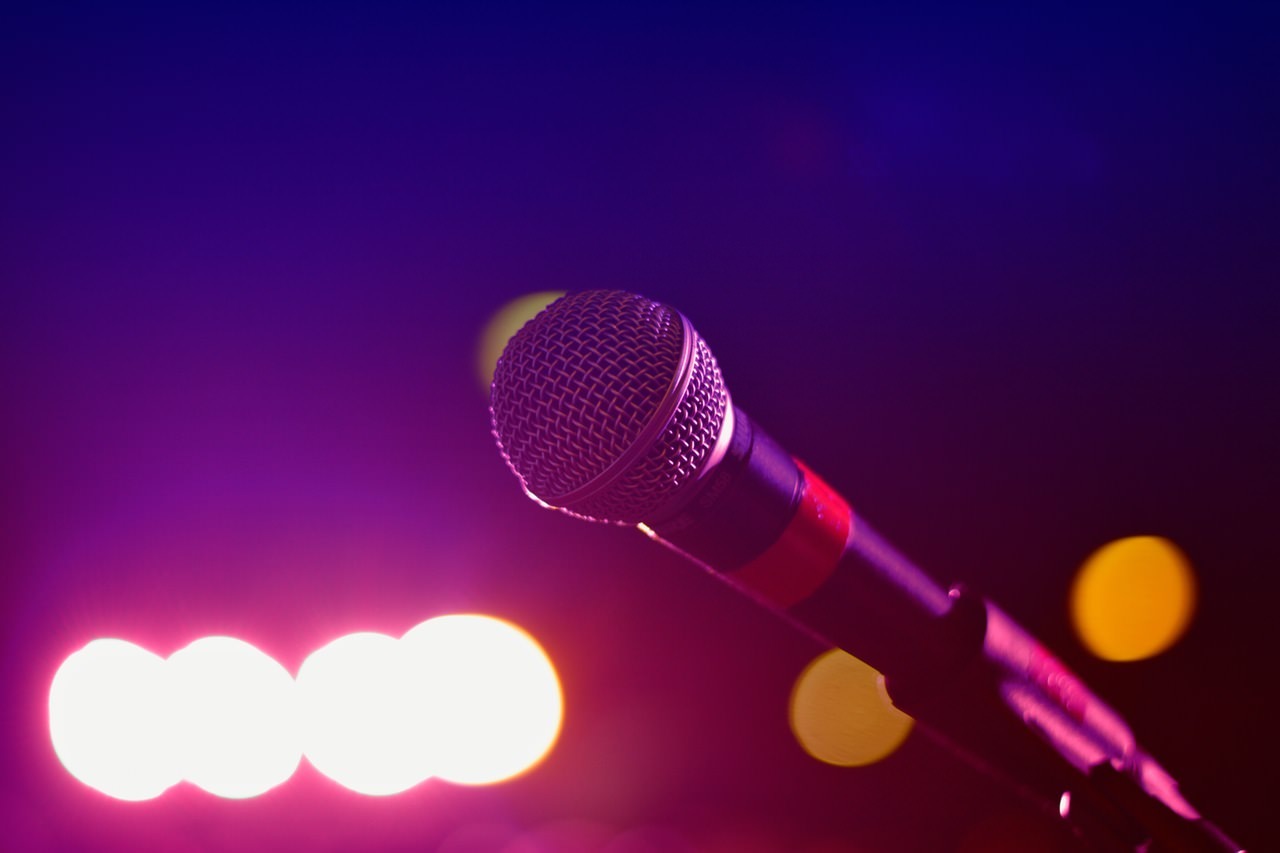Karaoke Team Building